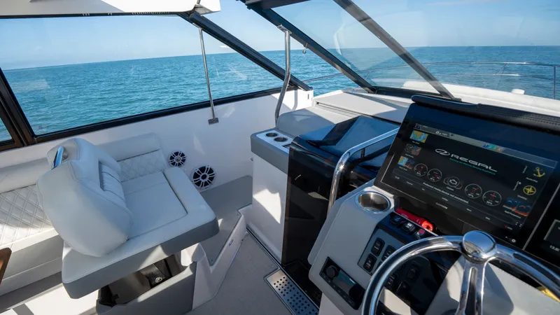 Slide: The Image of Regal 36 XO 2022 - 21