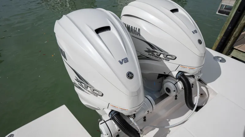 Slide: The Image of Regal 36 XO 2022 - 43