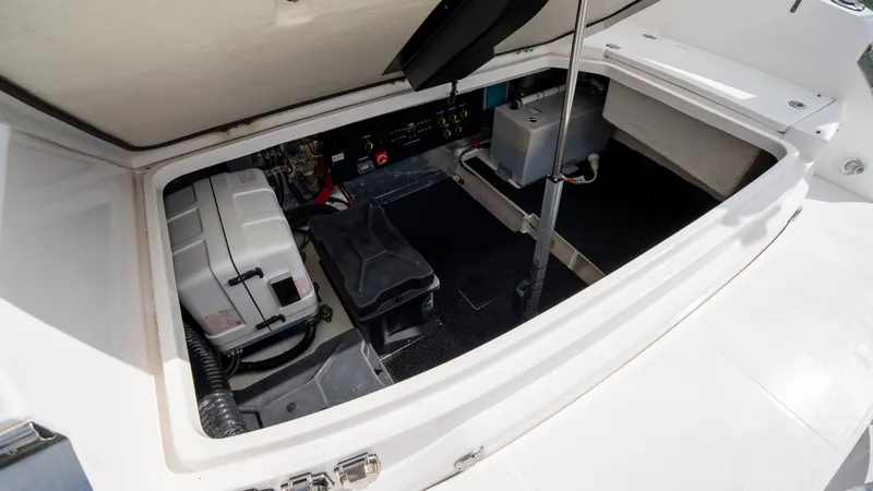 Slide: The Image of Regal 36 XO 2022 - 47