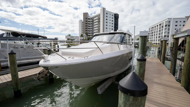 Slide: The Image of Regal 36 XO 2022 - 48