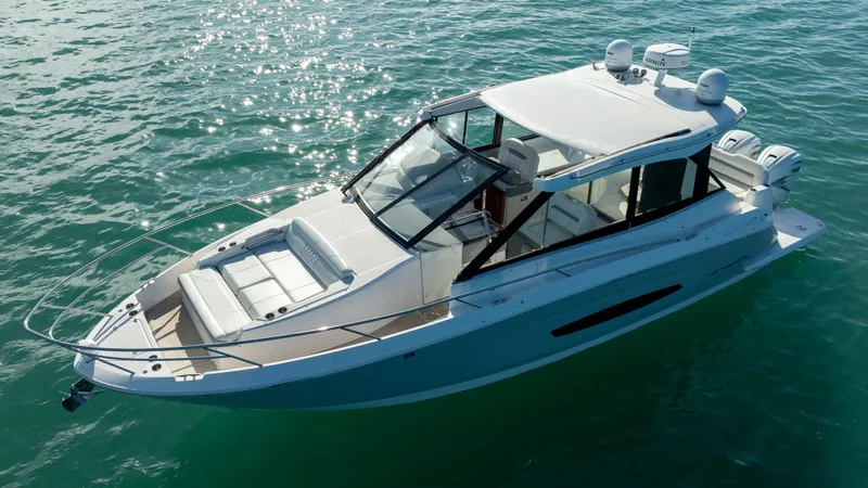 Slide: The Image of Regal 36 XO 2022 - 70