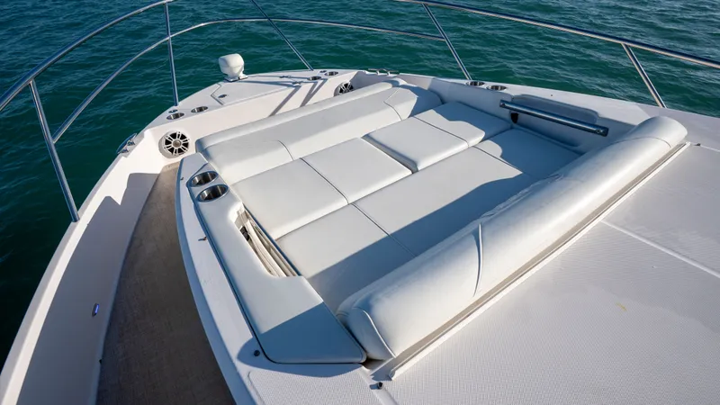 Slide: The Image of Regal 36 XO 2022 - 8