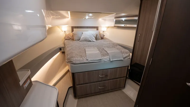 Slide: The Image of Regal 36 XO 2022 - 94