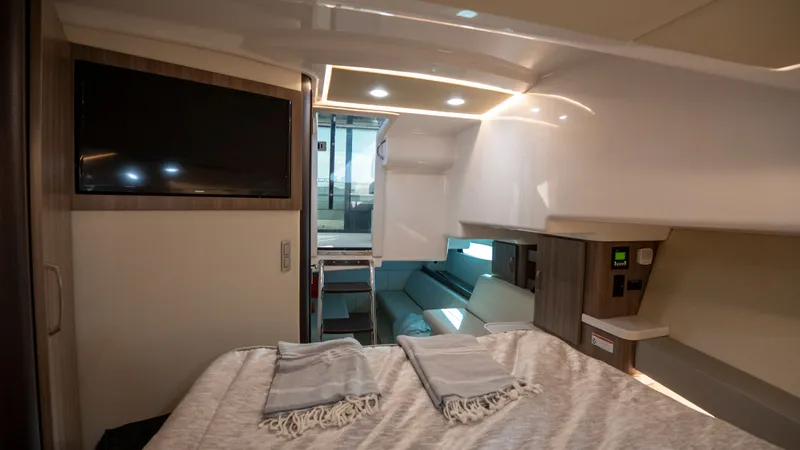 Slide: The Image of Regal 36 XO 2022 - 96