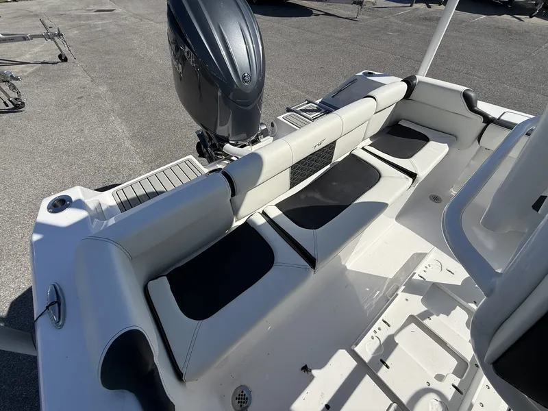 Slide: The Image of Tidewater 210 LXF 2026 - 9