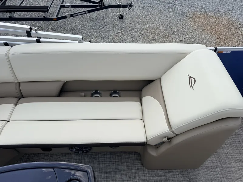 Slide: The Image of SunCatcher Select Series 20C-90HP SHO YAMAHA 2026 - 13