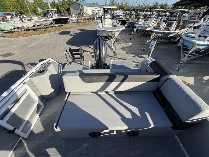 Slide: The Image of Veranda Relax Series TRITOON-200HP 2026 - 7