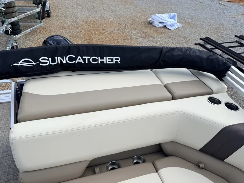 Slide: The Image of SunCatcher Select Series 20C-90HP SHO YAMAHA 2026 - 12