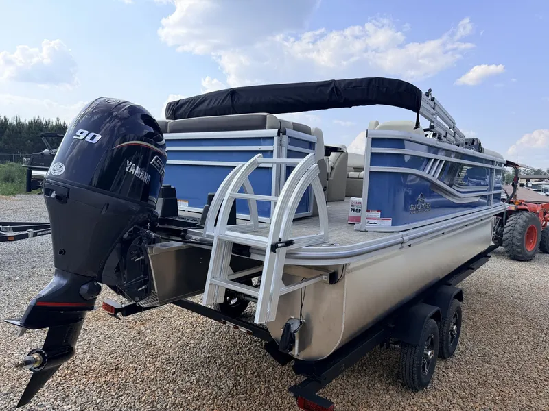 Slide: The Image of SunCatcher Select Series 20C-90HP SHO YAMAHA 2026 - 3