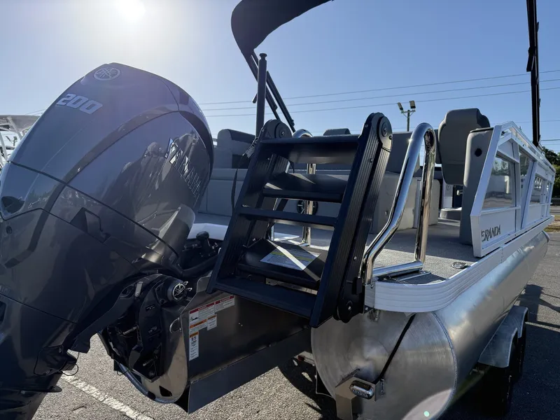 Slide: The Image of Veranda Relax Series TRITOON-200HP 2026 - 5