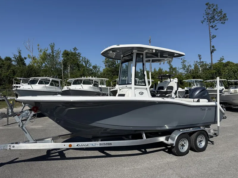 The Image of Tidewater 210 LXF 2026 - 1