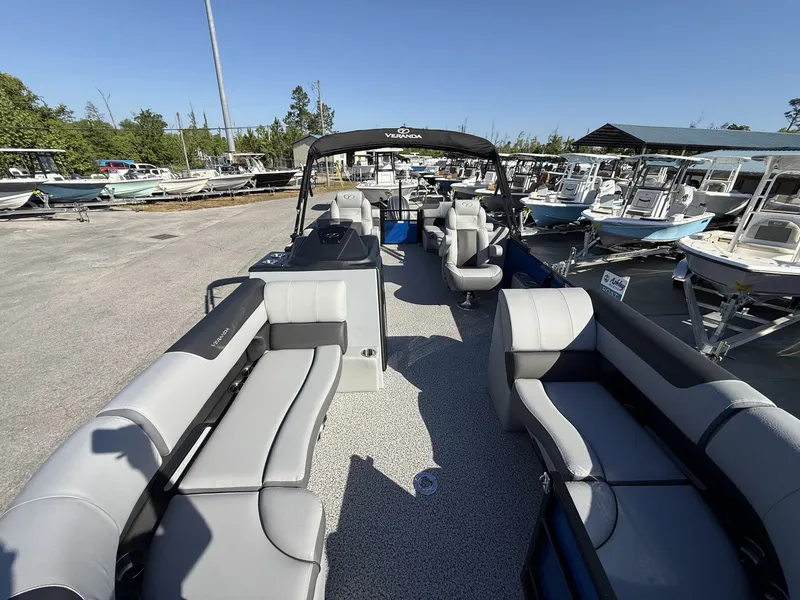 Slide: The Image of Veranda Relax Series 22RC Tri-toon-200HP 2026 - 7