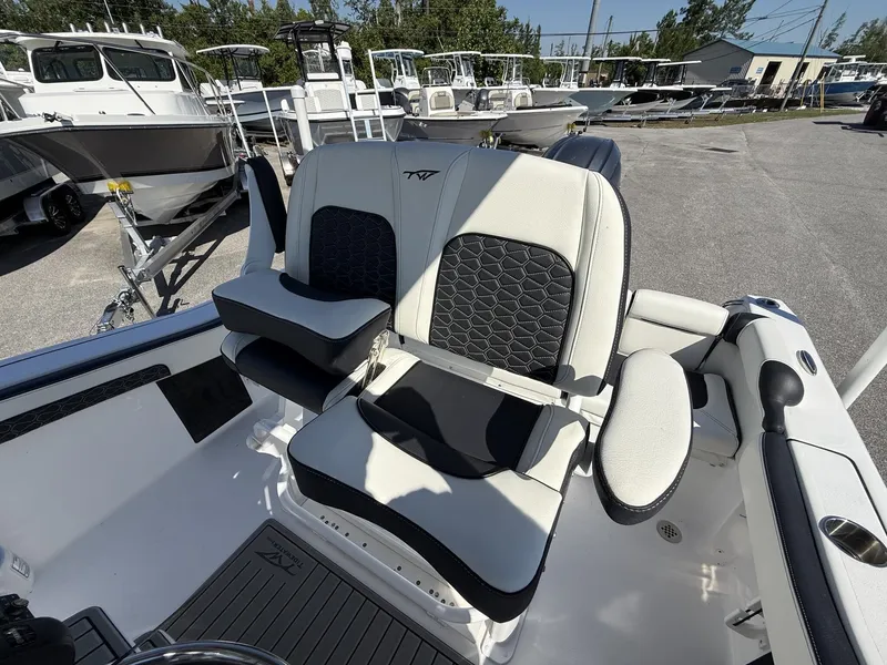 Slide: The Image of Tidewater 210 LXF 2026 - 4