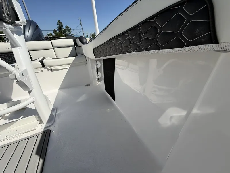 Slide: The Image of Tidewater 210 LXF 2026 - 5