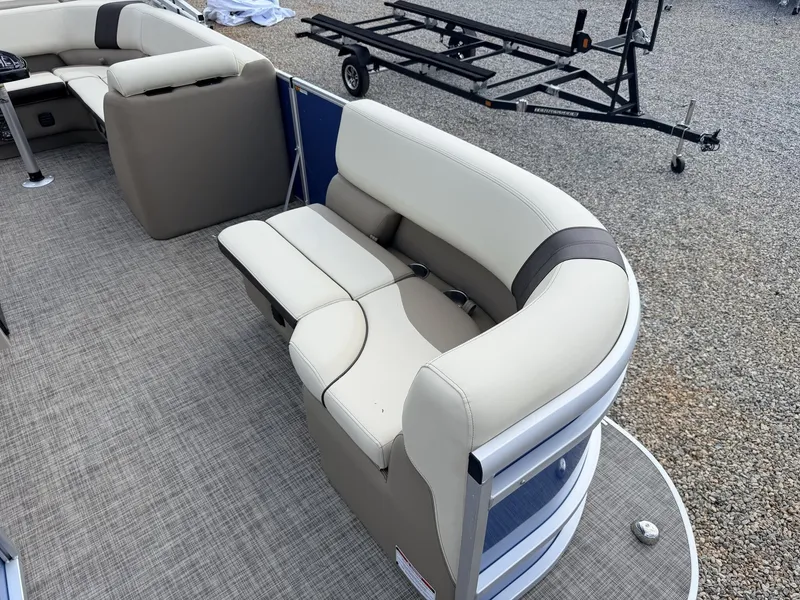 Slide: The Image of SunCatcher Select Series 20C-90HP SHO YAMAHA 2026 - 10