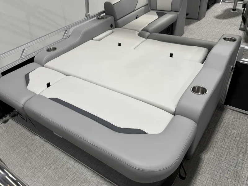 Slide: The Image of Avalon VNT VRB21T 2026 - 19