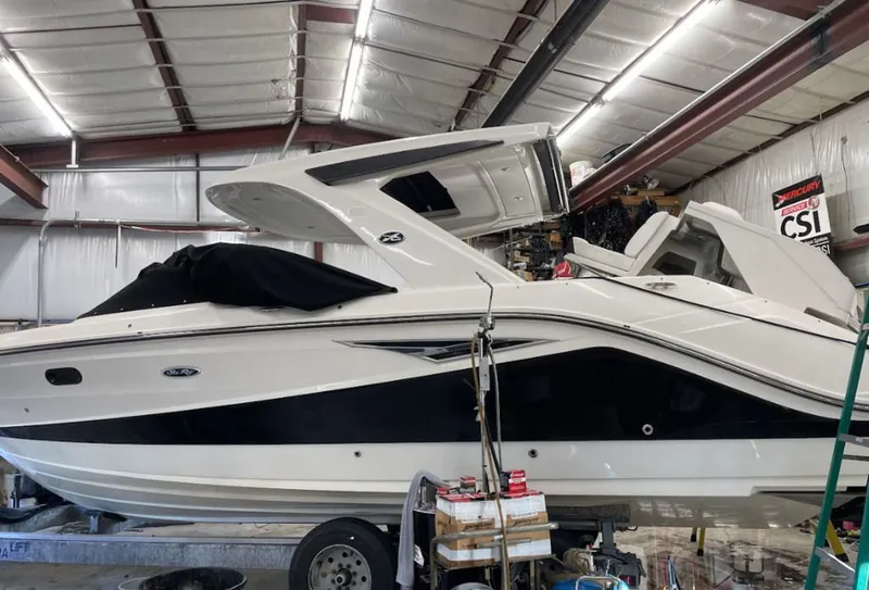 The Image of Sea Ray SLX 310 2020 - 0