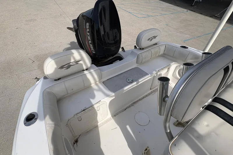 Slide: The Image of 2014 Glasstream 192 CC boat interior with Suzuki outboard motor. - 20