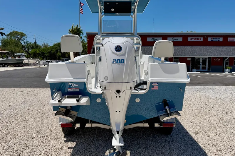 Slide: The Image of Bay Rider 21 Offshore 2026 boat with 200 HP engine, displayed outdoors. - 6