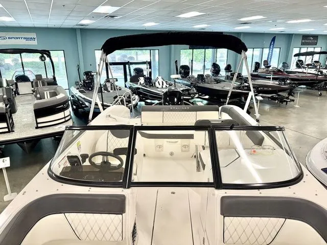 Slide: The Image of Bayliner DX 2200 2020 - 11