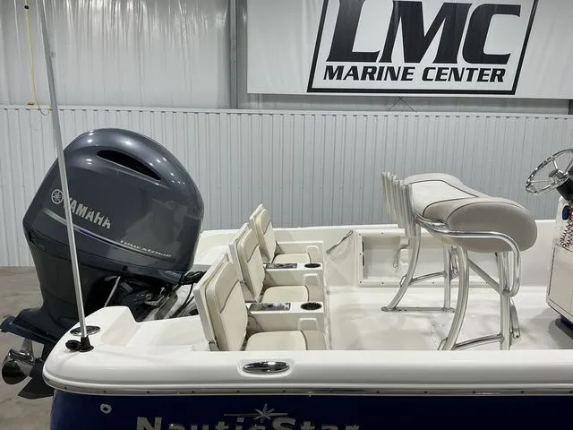 Slide: The Image of NauticStar 214 XTS 2015 - 20