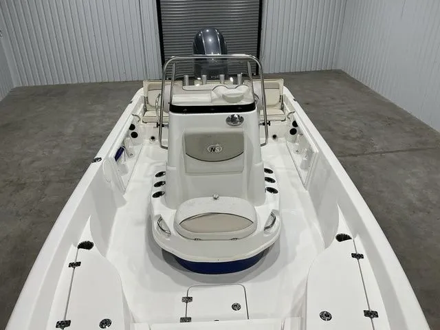 Slide: The Image of NauticStar 214 XTS 2015 - 8