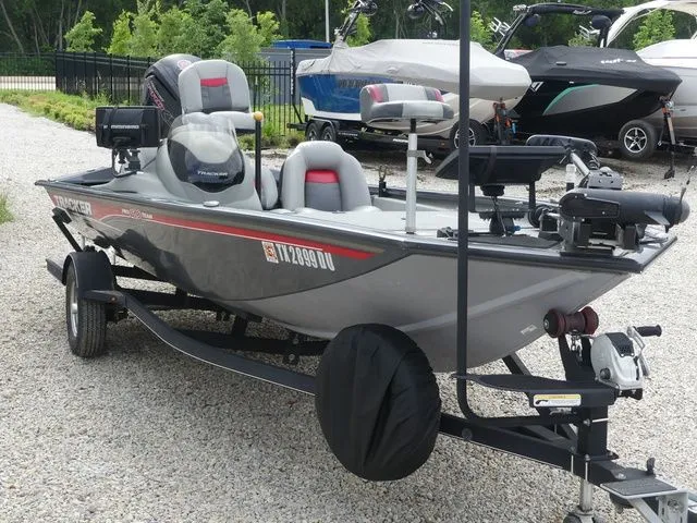 Slide: The Image of Tracker Pro Team 190 TX 2017 - 15