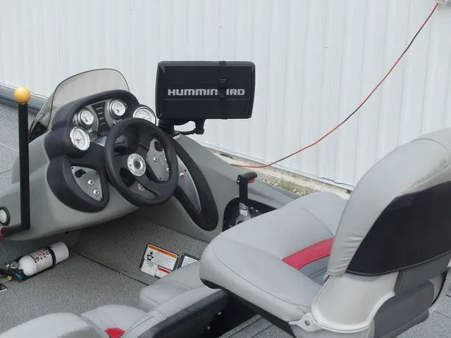 Slide: The Image of Tracker Pro Team 190 TX 2017 - 23