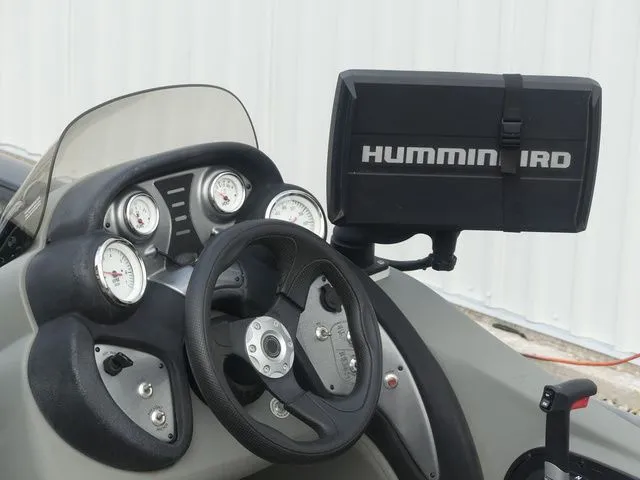 Slide: The Image of Tracker Pro Team 190 TX 2017 - 24