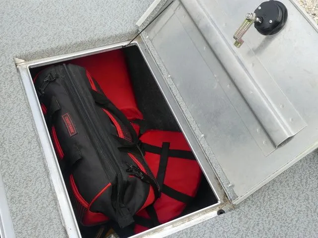 Slide: The Image of Tracker Pro Team 190 TX 2017 - 27