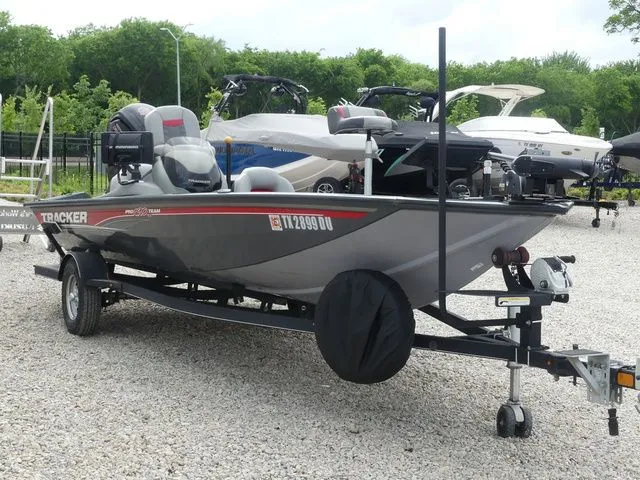 Slide: The Image of Tracker Pro Team 190 TX 2017 - 3