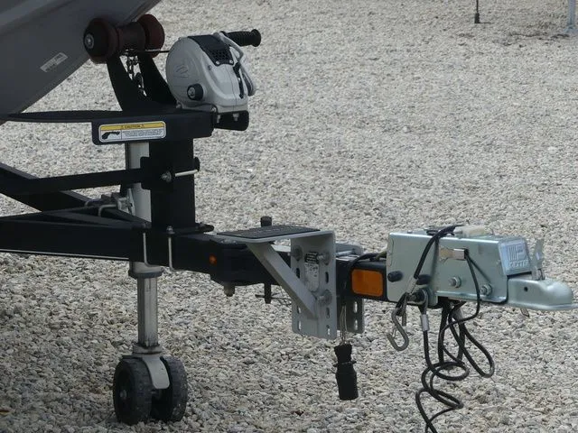 Slide: The Image of Tracker Pro Team 190 TX 2017 - 4