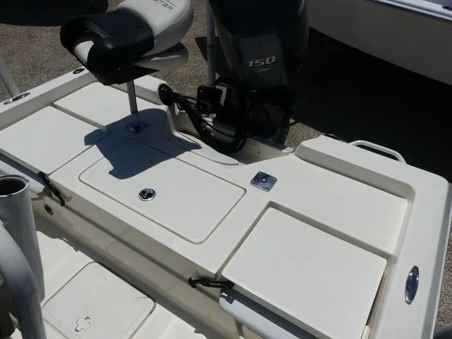 Slide: The Image of Skeeter SX210 2019 - 16