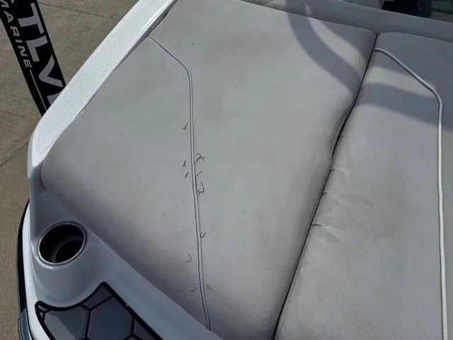 Slide: The Image of MasterCraft NXT22 2019 - 13