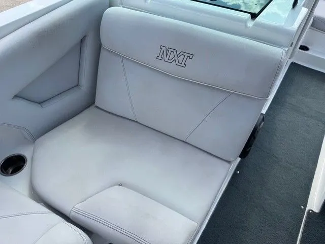 Slide: The Image of MasterCraft NXT22 2019 - 19