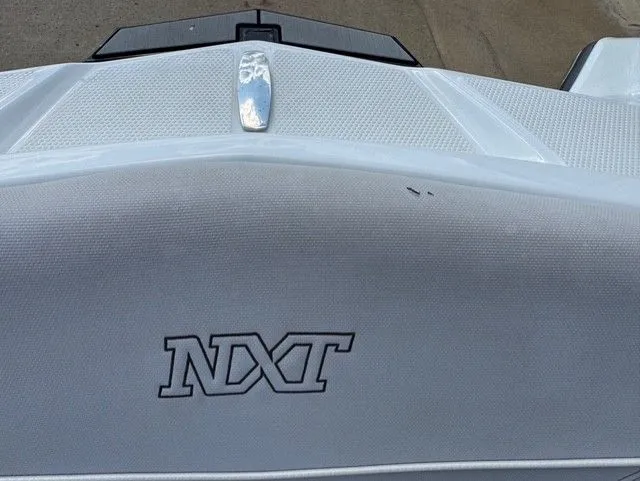 Slide: The Image of MasterCraft NXT22 2019 - 21