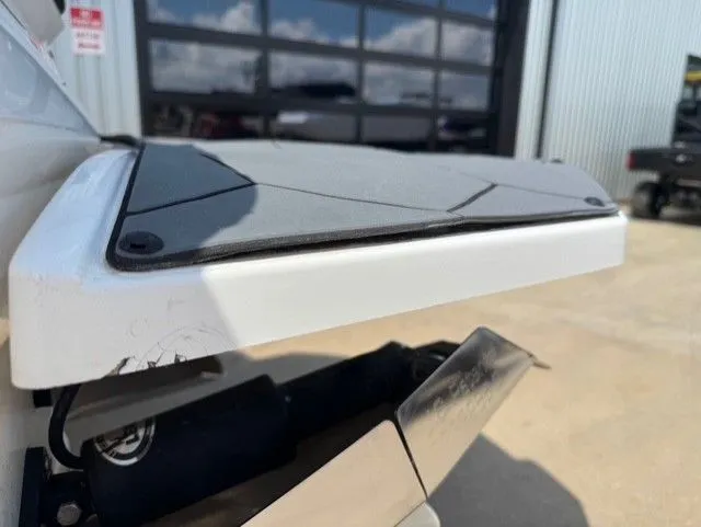 Slide: The Image of MasterCraft NXT22 2019 - 6