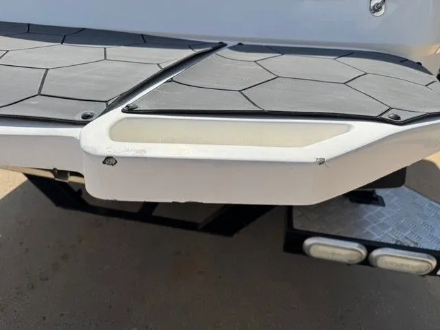 Slide: The Image of MasterCraft NXT22 2019 - 9