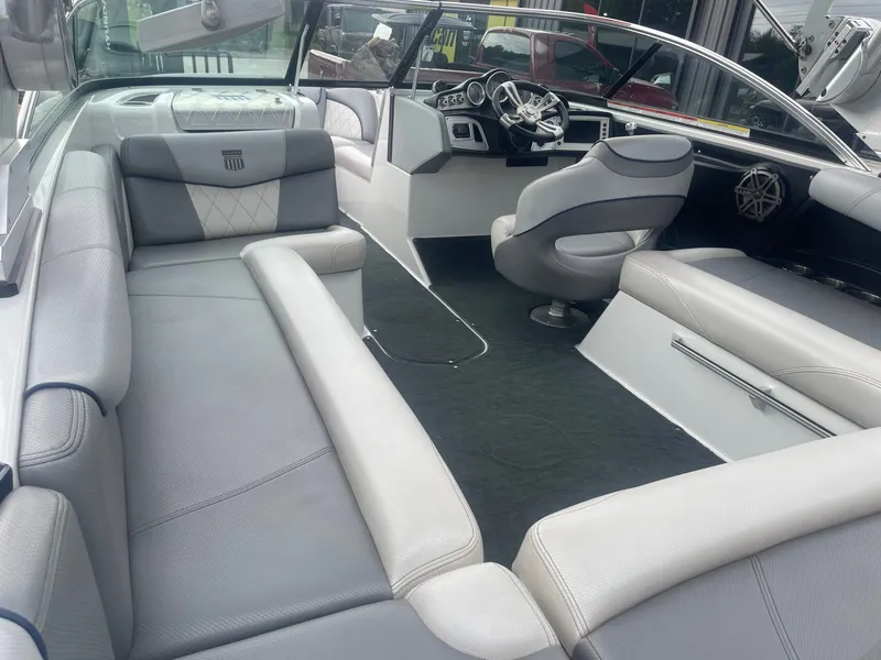 Slide: The Image of MasterCraft X30 2015 - 14