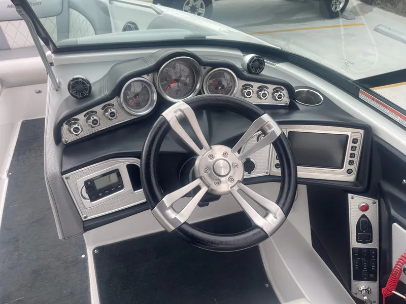 Slide: The Image of MasterCraft X30 2015 - 19