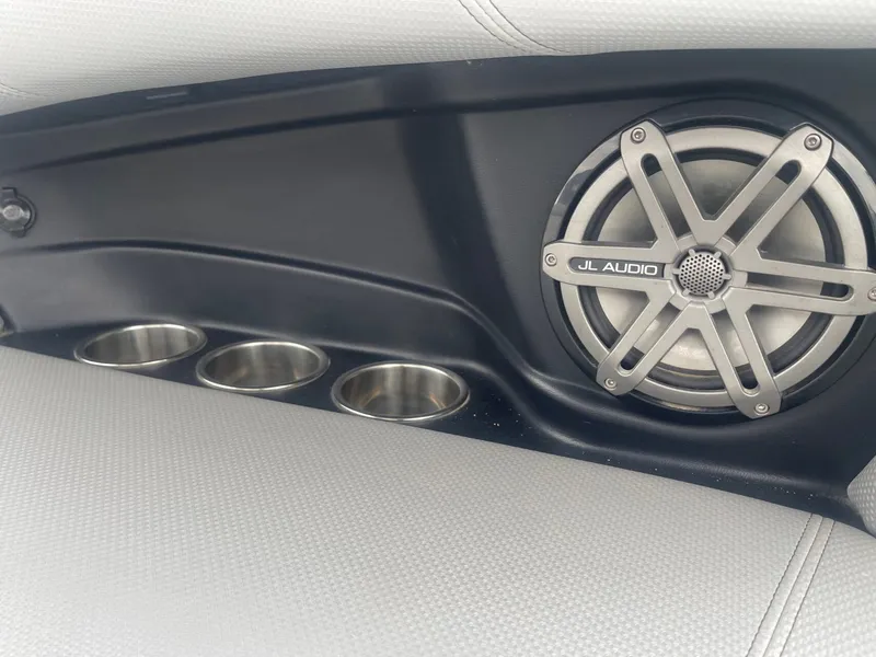 Slide: The Image of MasterCraft X30 2015 - 25