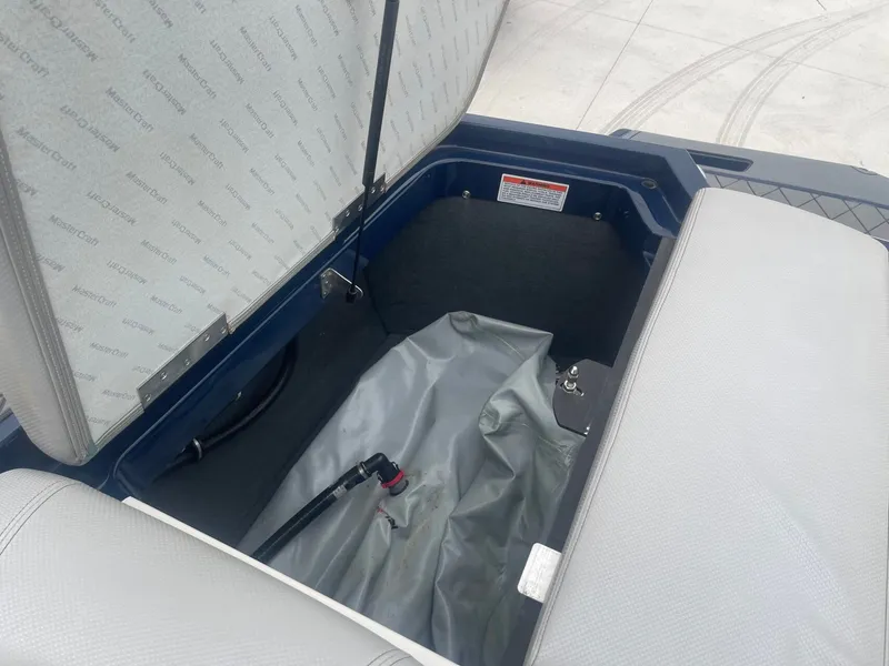 Slide: The Image of MasterCraft X30 2015 - 28