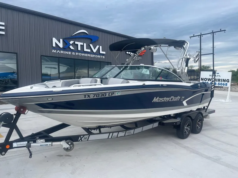 Slide: The Image of MasterCraft X30 2015 - 3