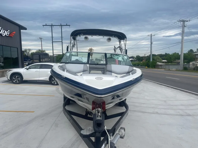 Slide: The Image of MasterCraft X30 2015 - 4