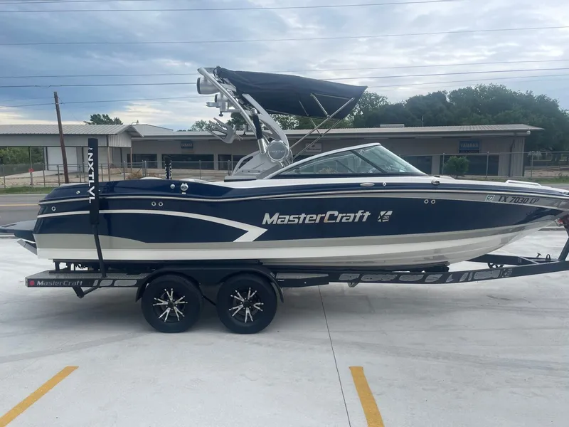 Slide: The Image of MasterCraft X30 2015 - 6