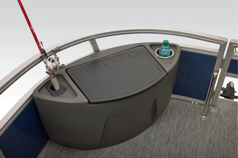 Slide: The Image of Sun Tracker Bass Buggy 18 DLX 2026 - 44