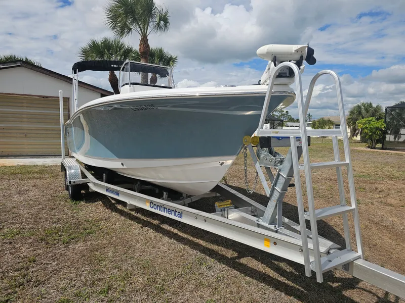 Slide: The Image of Sea Hunt Ultra 219 2026 - 13