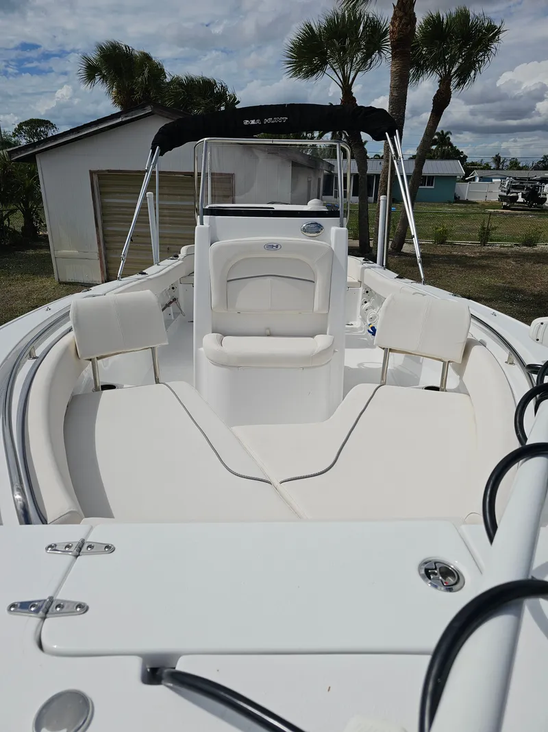 Slide: The Image of Sea Hunt Ultra 219 2026 - 15