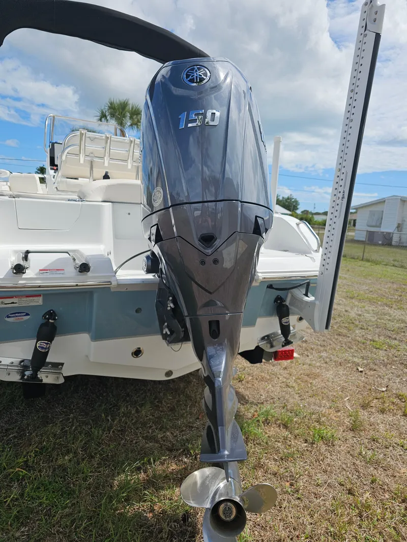 Slide: The Image of Sea Hunt Ultra 219 2026 - 17