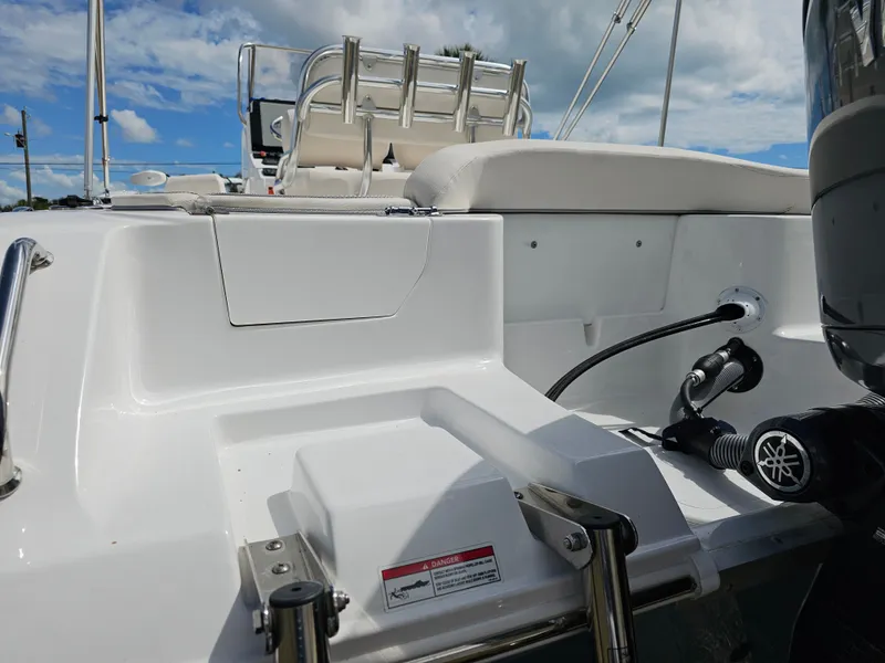 Slide: The Image of Sea Hunt Ultra 219 2026 - 21